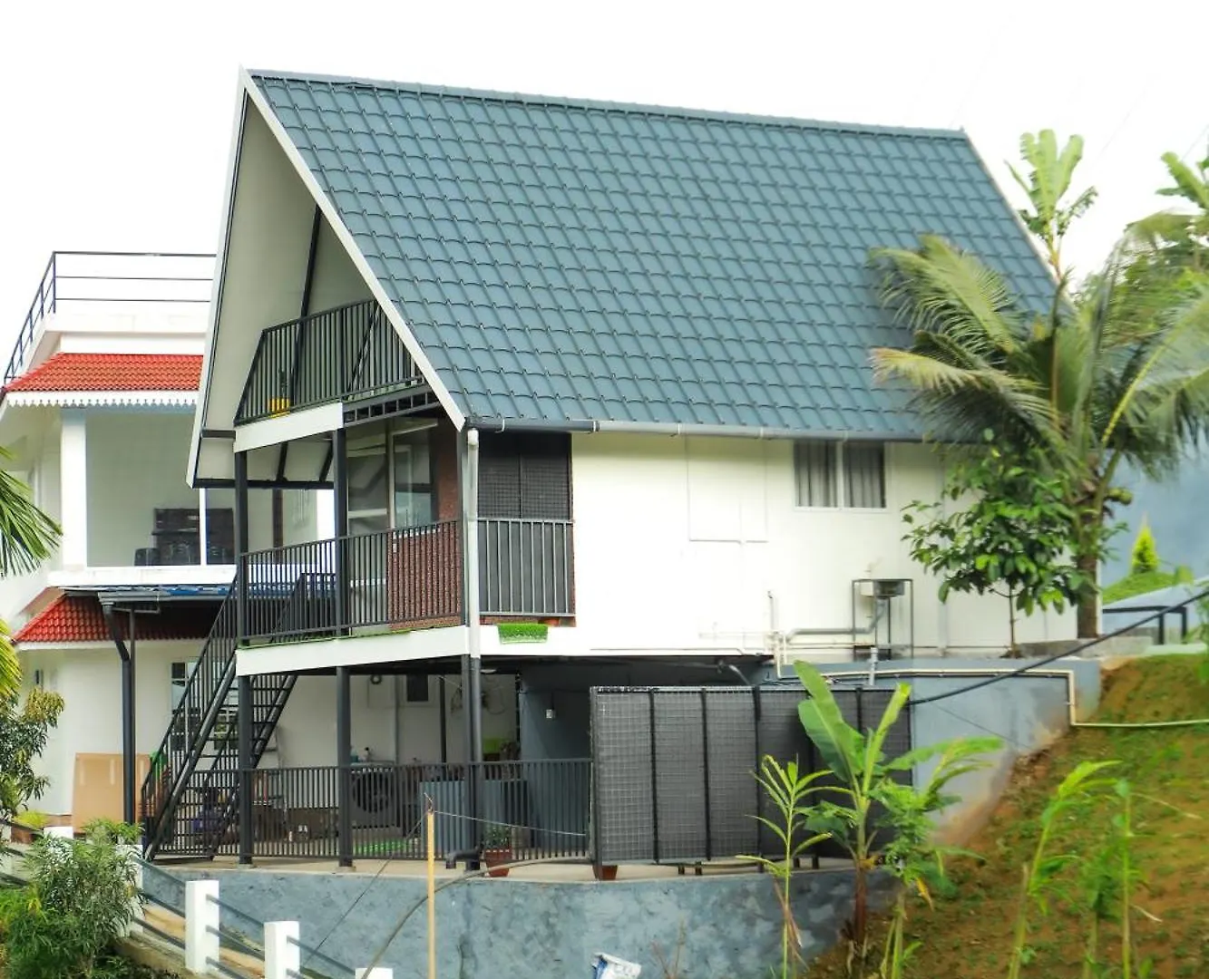 Palm Paradise Munnar Anniyar Thozu Homestay